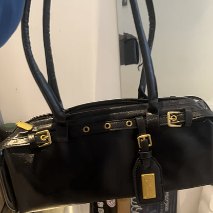 Women's Large Capacity Handbag with Belt Buckle Closure & Wrist Strap - Multifunctional Shoulder Bag